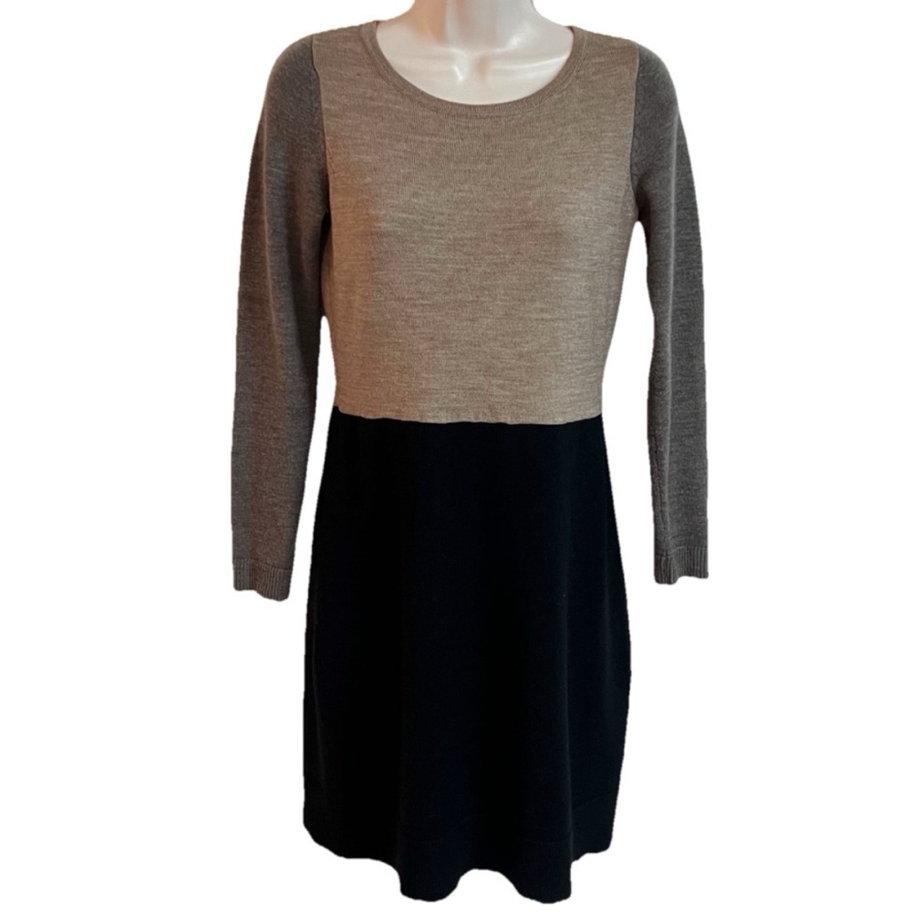 The Limited Long Sleeve Scoop Neck Colorblock Sweater Dress Black Tan Gray Small
